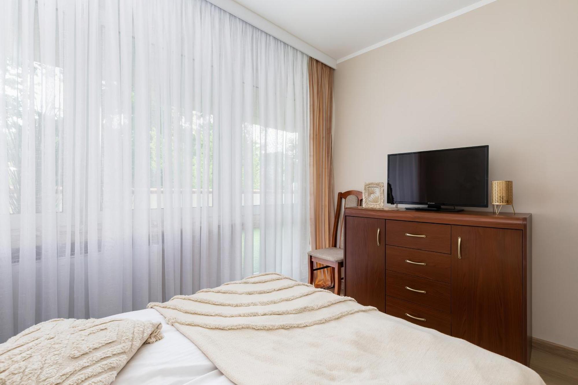Przy Promenadzie Mistral Ii By Renters Apartment *